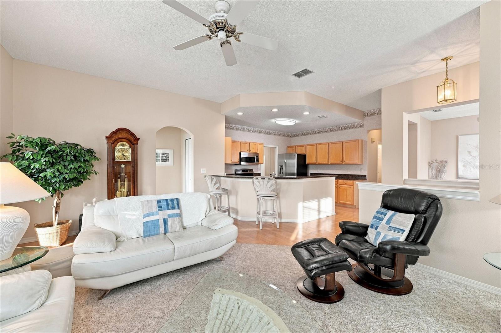 2339 NANTUCKET DR #34, SUN CITY CENTER, FL — photo 9