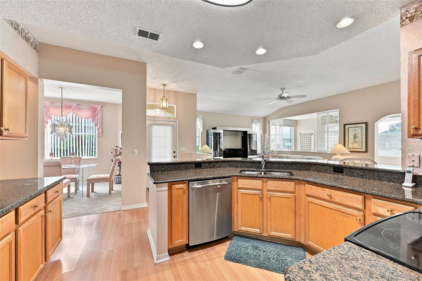 2339 NANTUCKET DR #34, SUN CITY CENTER, FL — photo 17