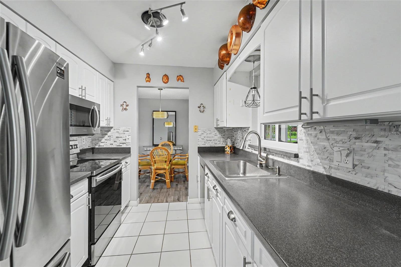 1496 QUEEN ANNE DR, PALM HARBOR, FL — photo 12