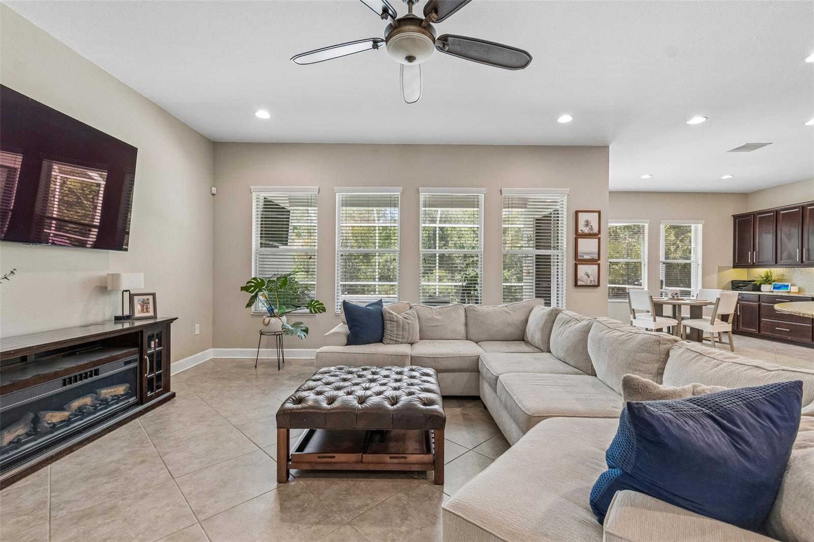 4123 WINDCREST DR, WESLEY CHAPEL, FL — photo 12