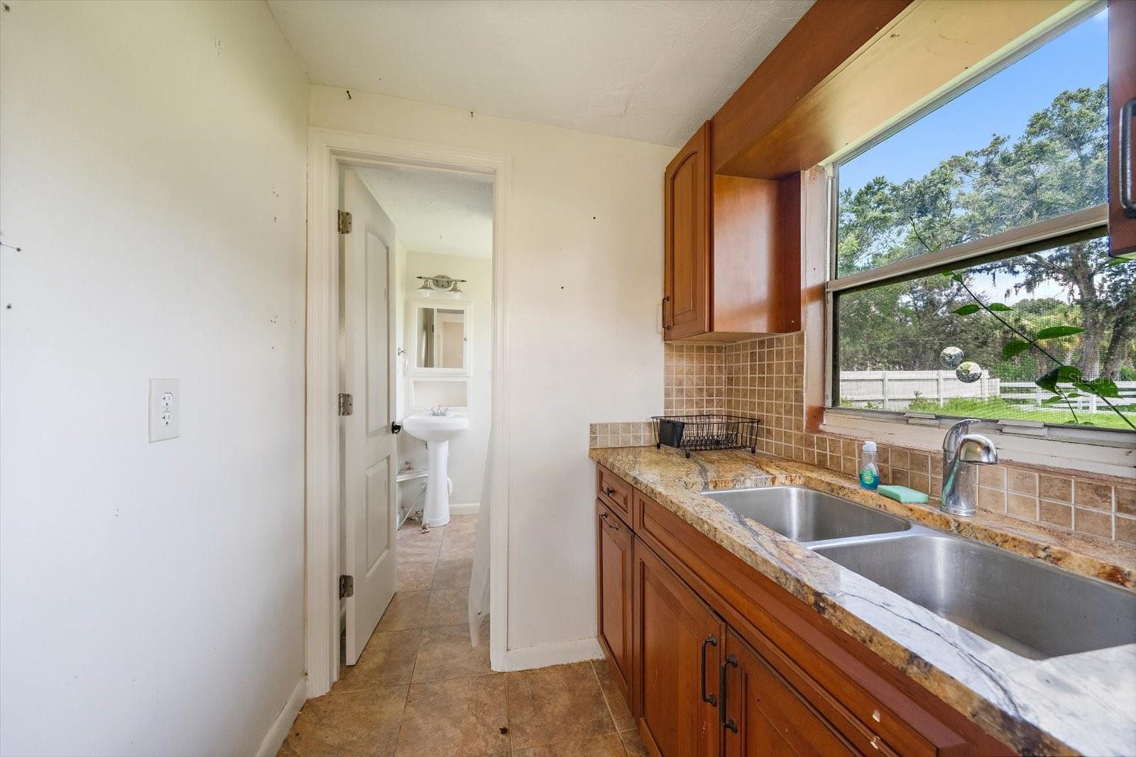 6709 PROCTOR RD, SARASOTA, FL — photo 39