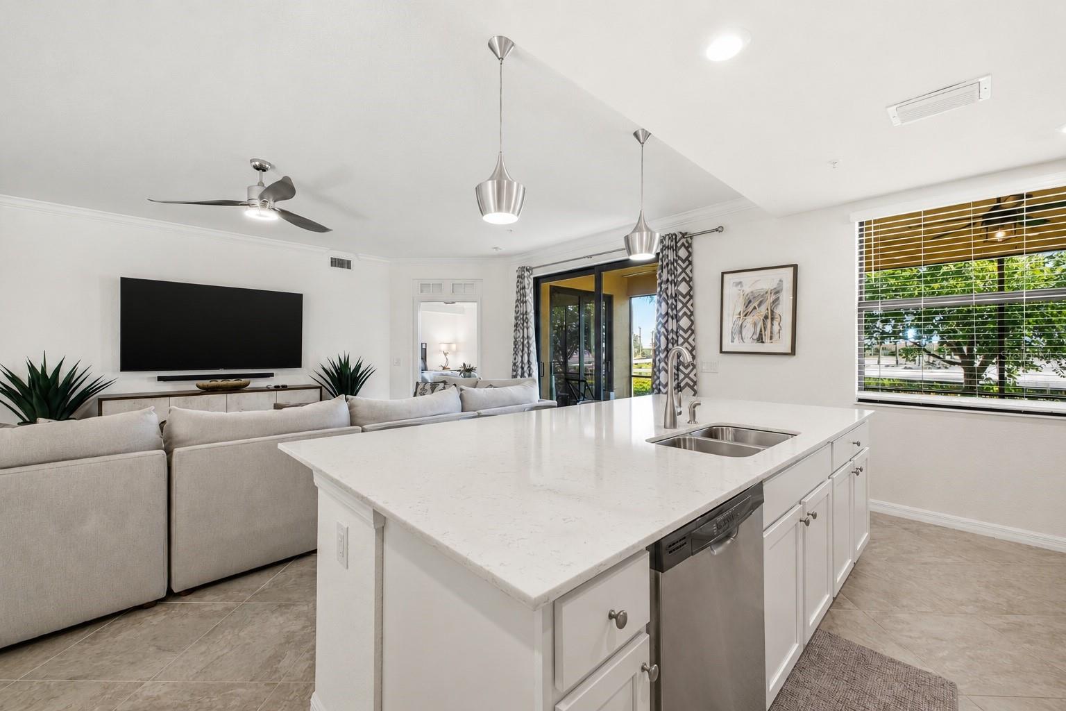 10792 TARFLOWER DR #102, VENICE, FL — photo 4