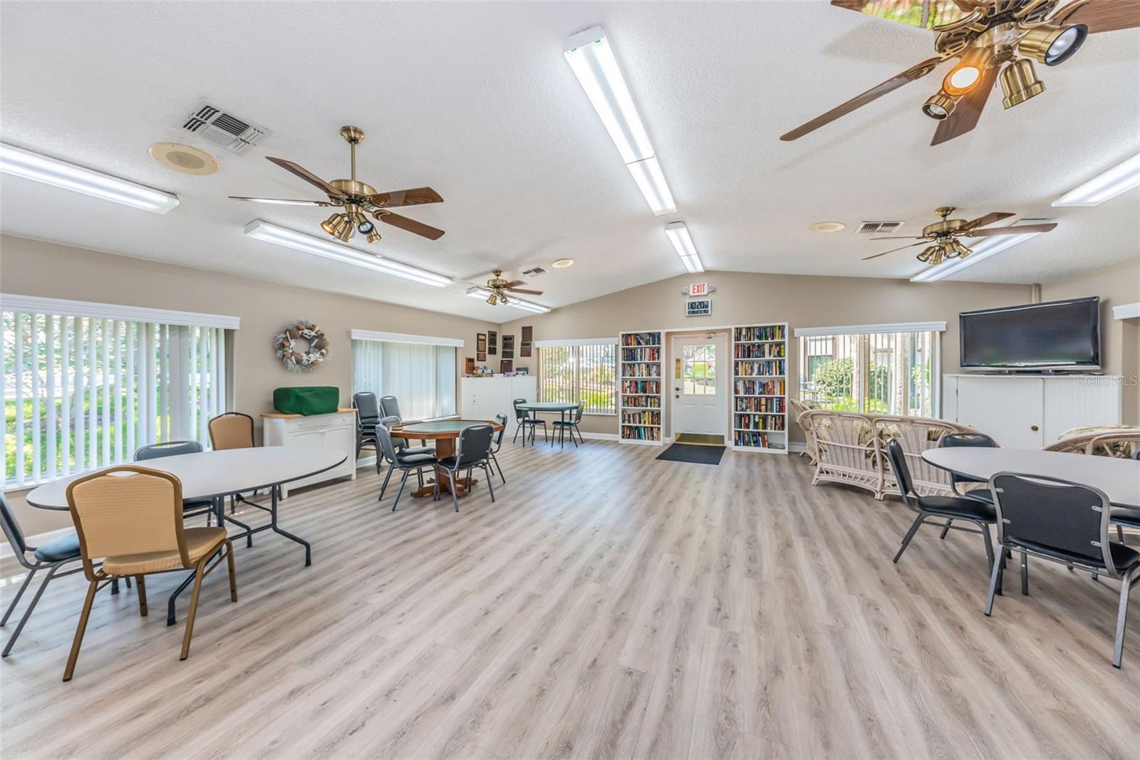 2575 PINE RIDGE WAY S #E1, PALM HARBOR, FL — photo 19