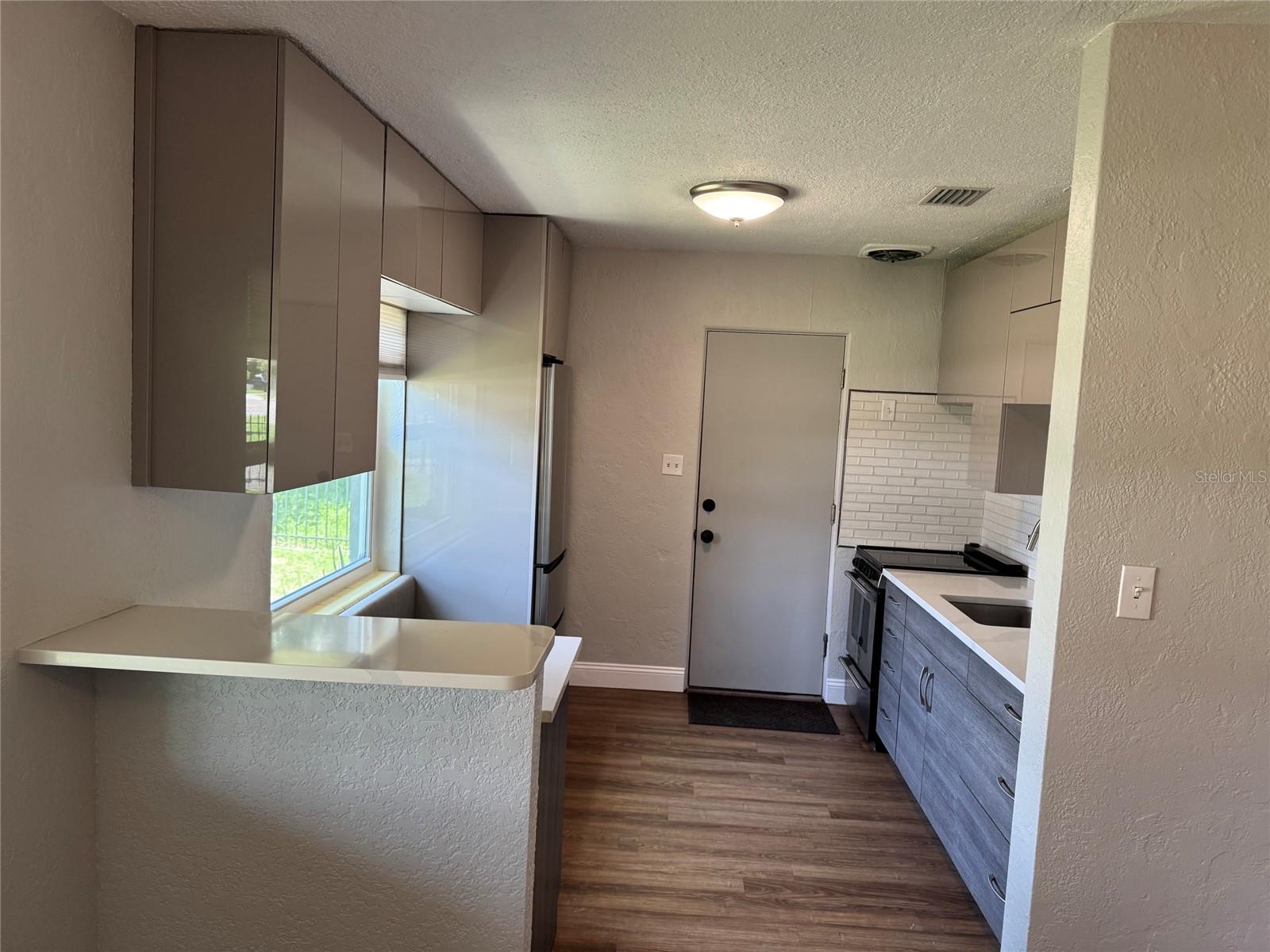2845 9TH AVE N, ST PETERSBURG, FL — photo 9
