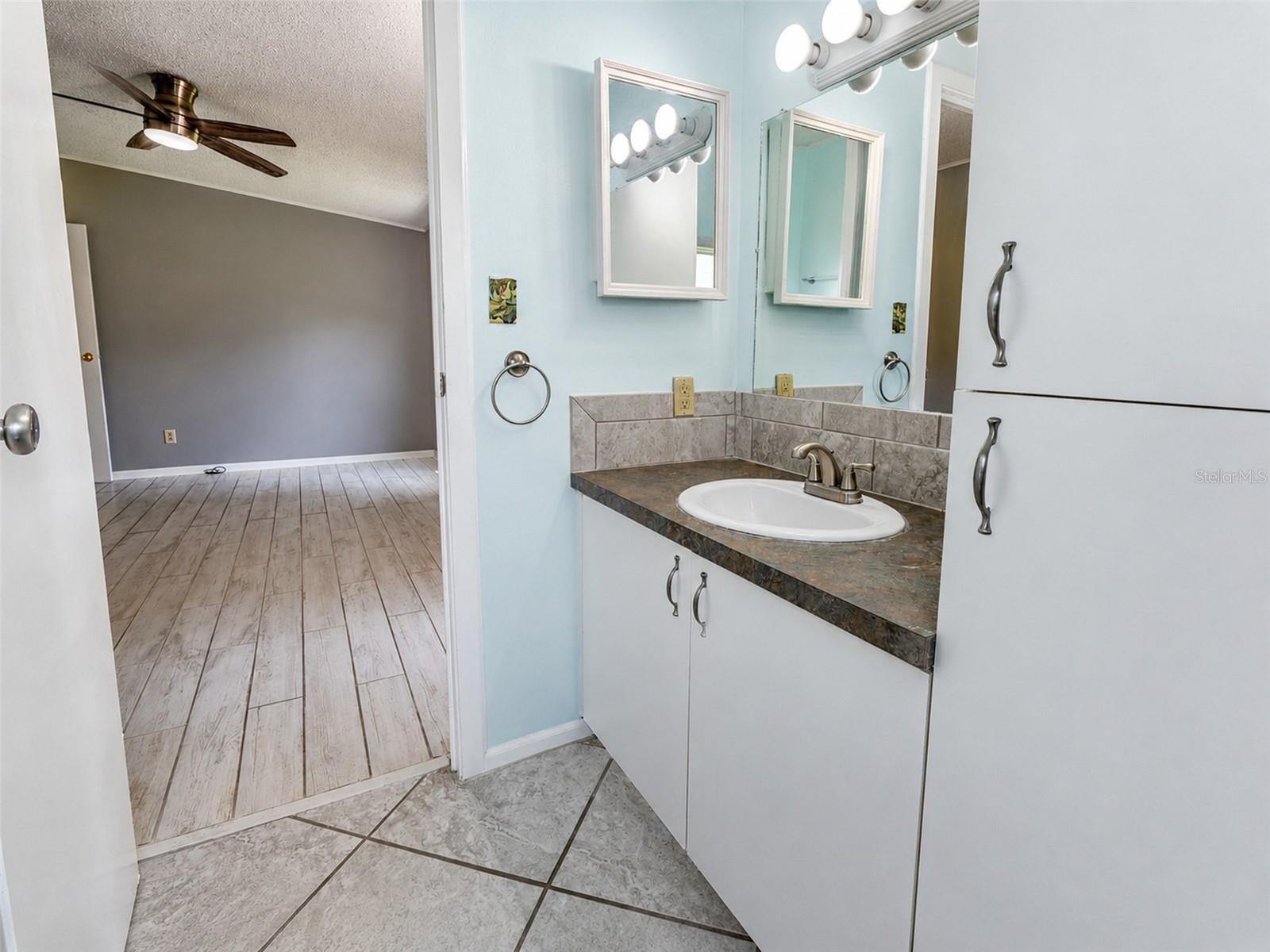 604 TOPSIDE CIR, EDGEWATER, FL — photo 21