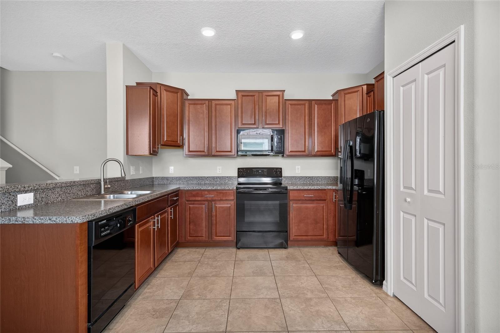 7617 GINGER LILY CT, TAMPA, FL — photo 6