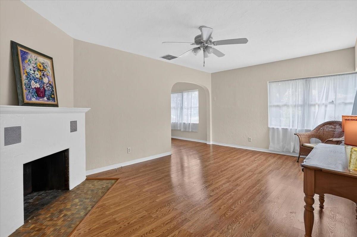 2850 9TH AVE N, ST PETERSBURG, FL — photo 11