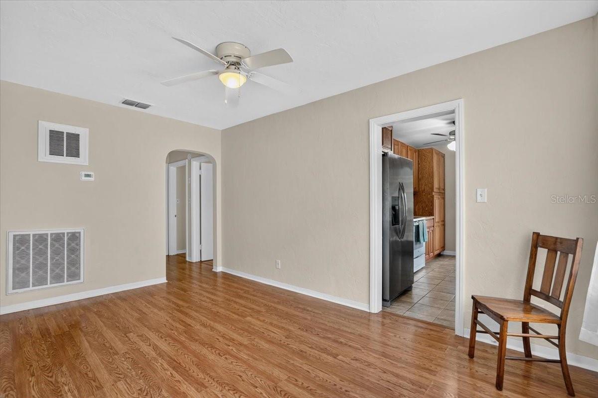 2850 9TH AVE N, ST PETERSBURG, FL — photo 12