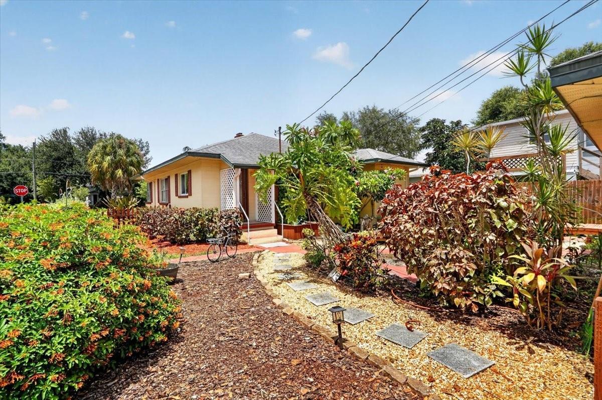 2850 9TH AVE N, ST PETERSBURG, FL — photo 36