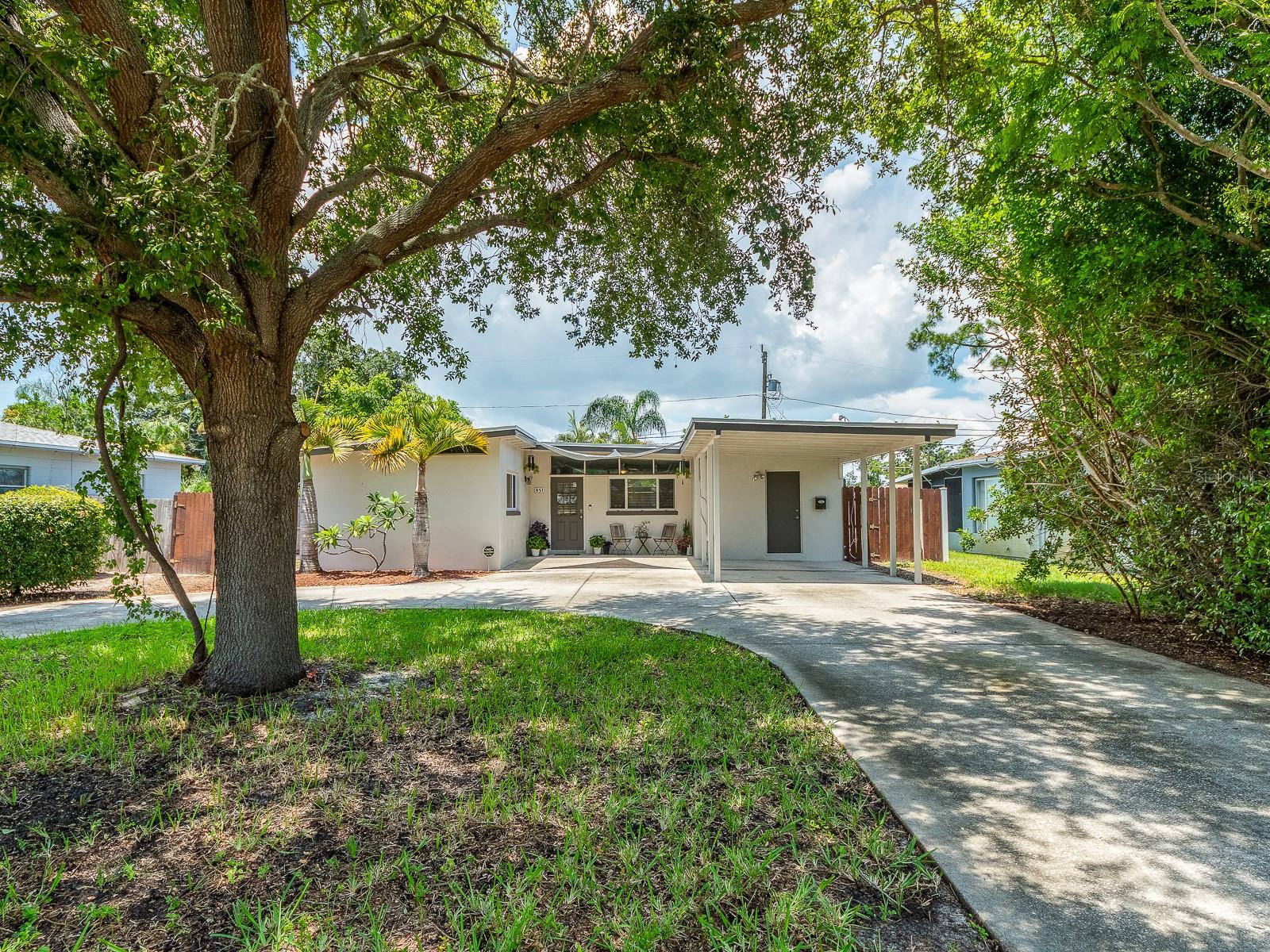 851 65TH AVE S, ST PETERSBURG, FL — photo 2