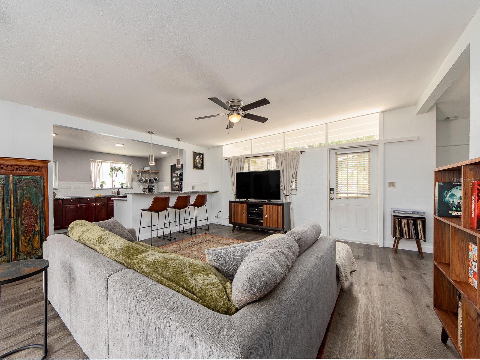 851 65TH AVE S, ST PETERSBURG, FL — photo 9