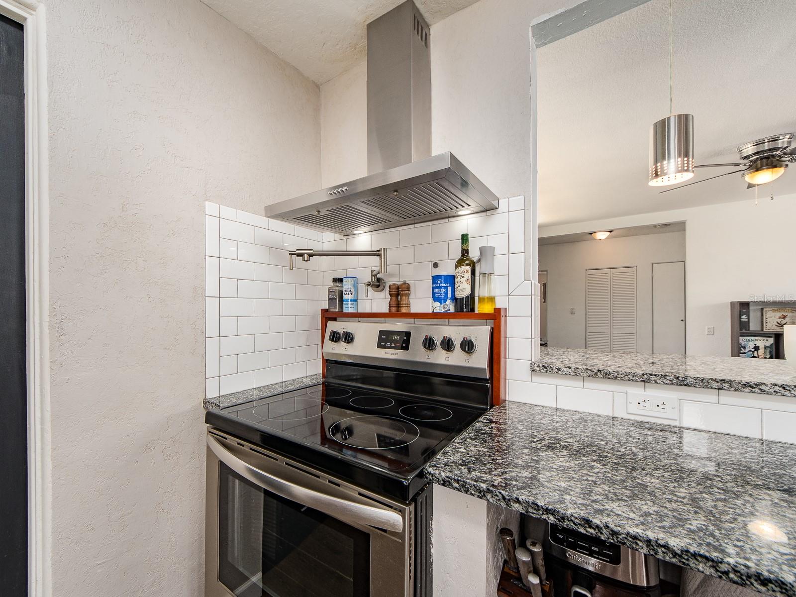 851 65TH AVE S, ST PETERSBURG, FL — photo 14