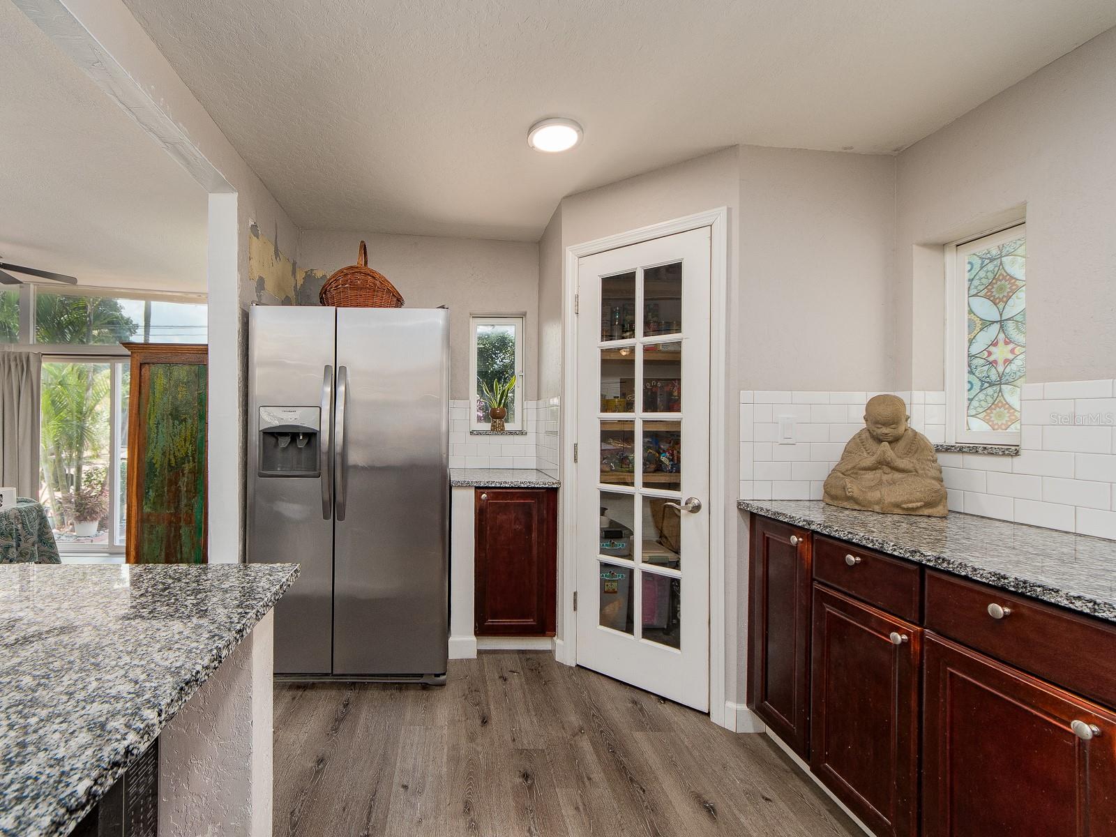 851 65TH AVE S, ST PETERSBURG, FL — photo 17