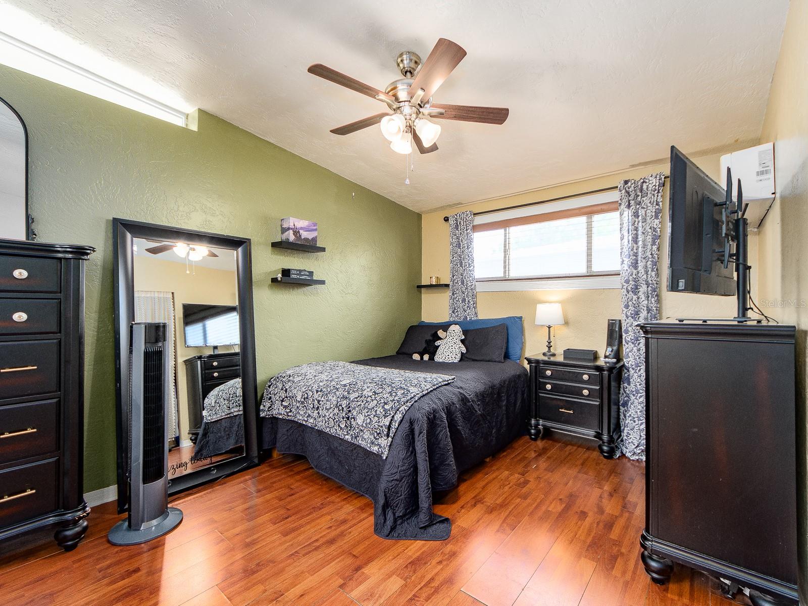 851 65TH AVE S, ST PETERSBURG, FL — photo 23