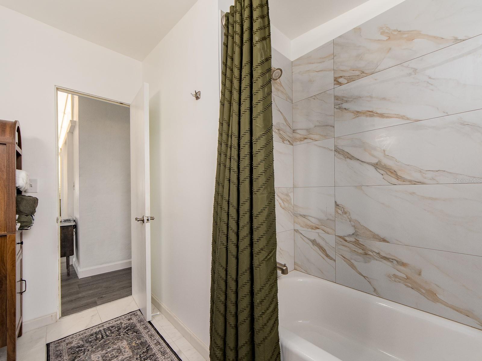 851 65TH AVE S, ST PETERSBURG, FL — photo 27