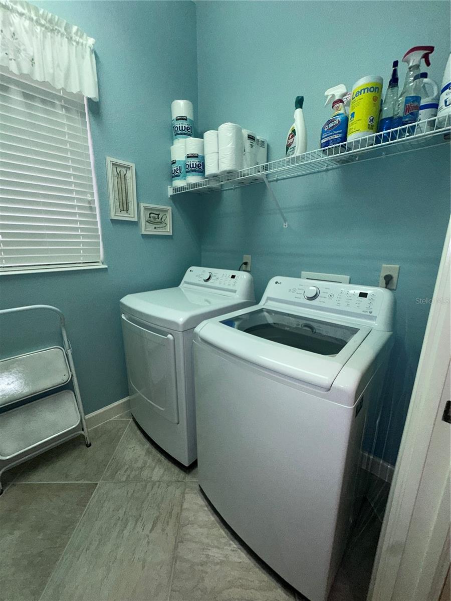 194 MONTELLUNA DR, NORTH VENICE, FL — photo 59