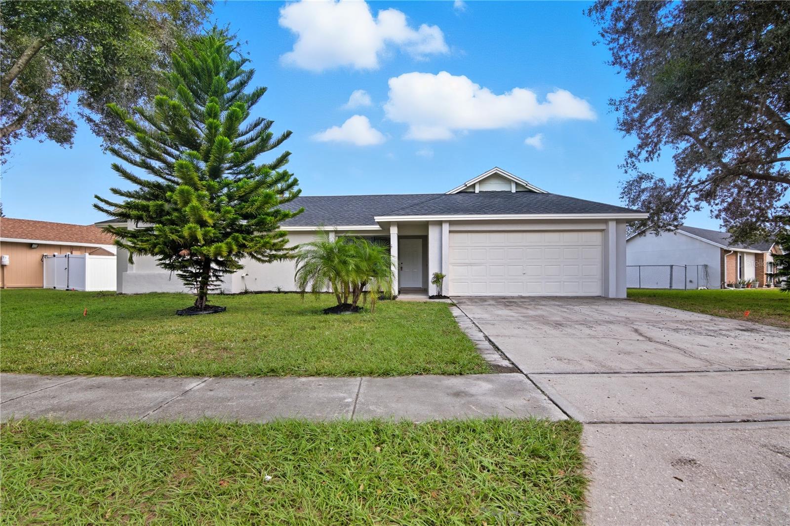 205 RED MAPLE DR, KISSIMMEE, FL