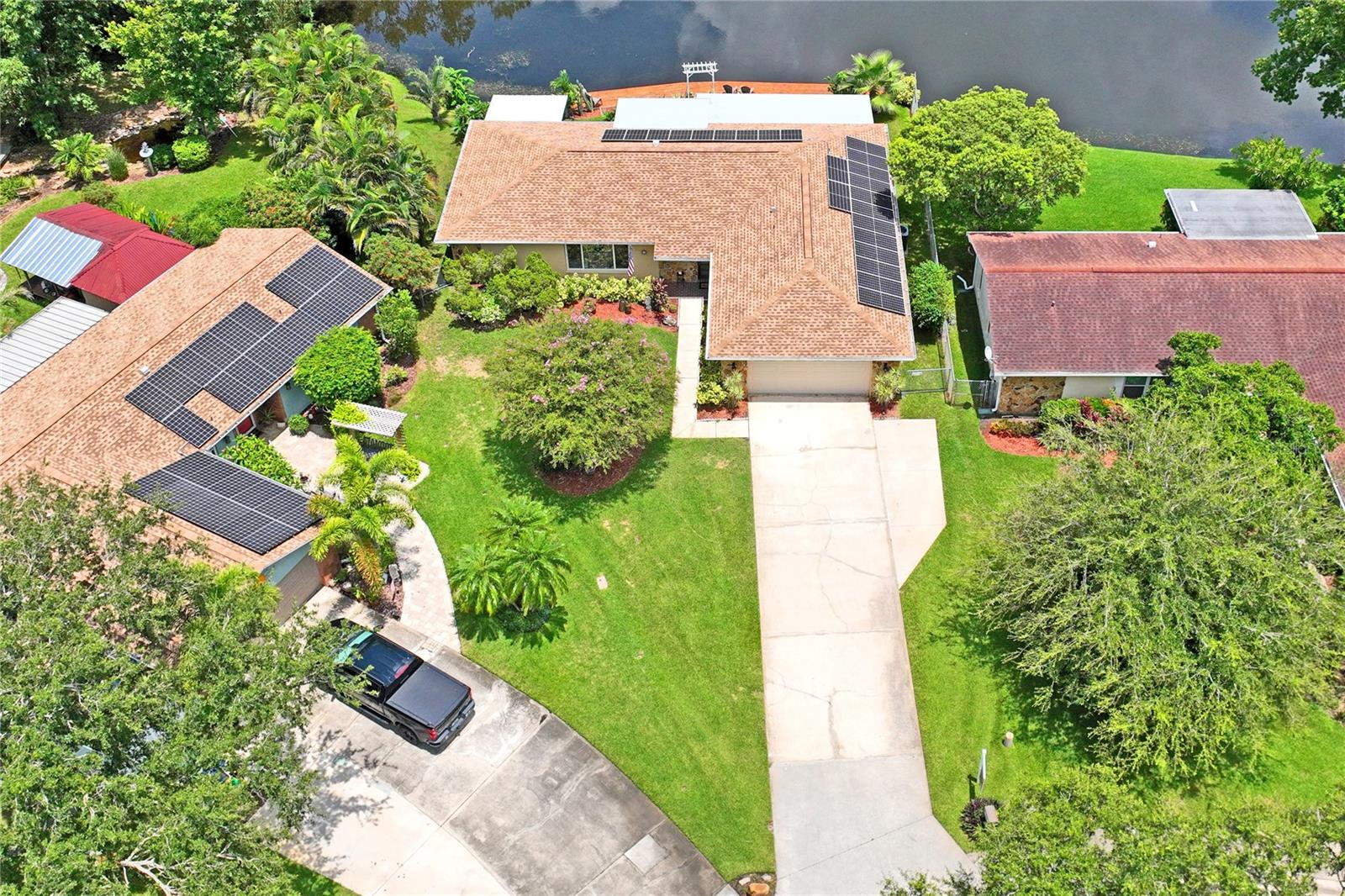 10681 SEMINOLE FOREST ST E, SEMINOLE, FL — photo 9