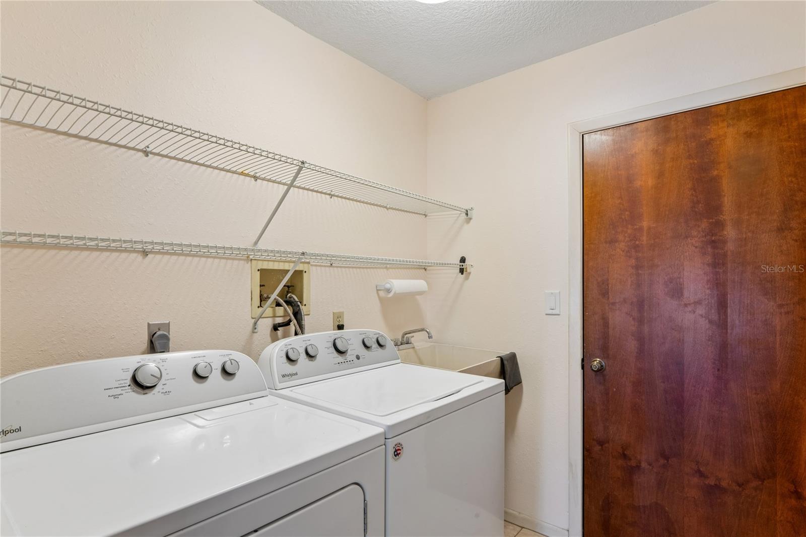 10681 SEMINOLE FOREST ST E, SEMINOLE, FL — photo 12