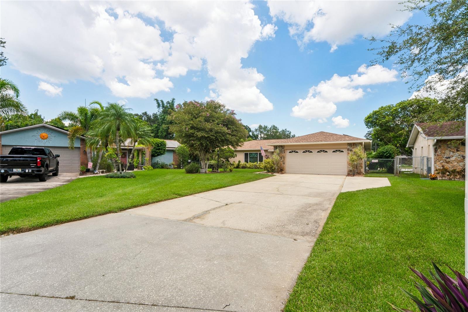 10681 SEMINOLE FOREST ST E, SEMINOLE, FL — photo 15
