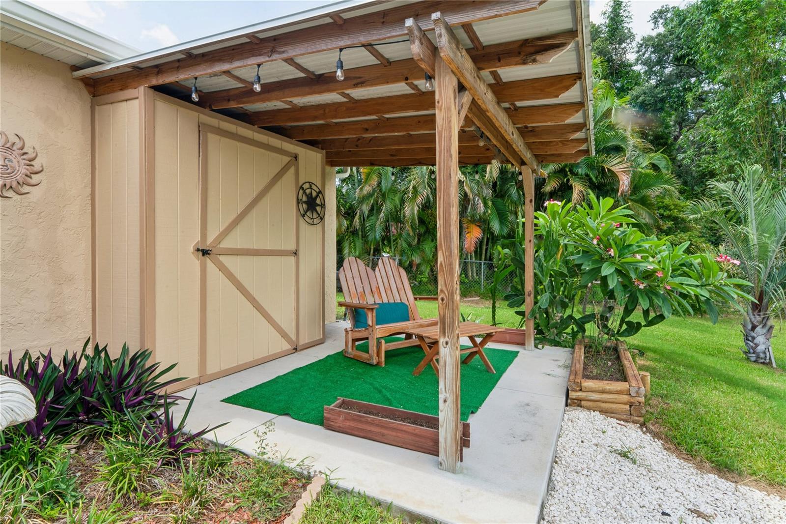 10681 SEMINOLE FOREST ST E, SEMINOLE, FL — photo 25