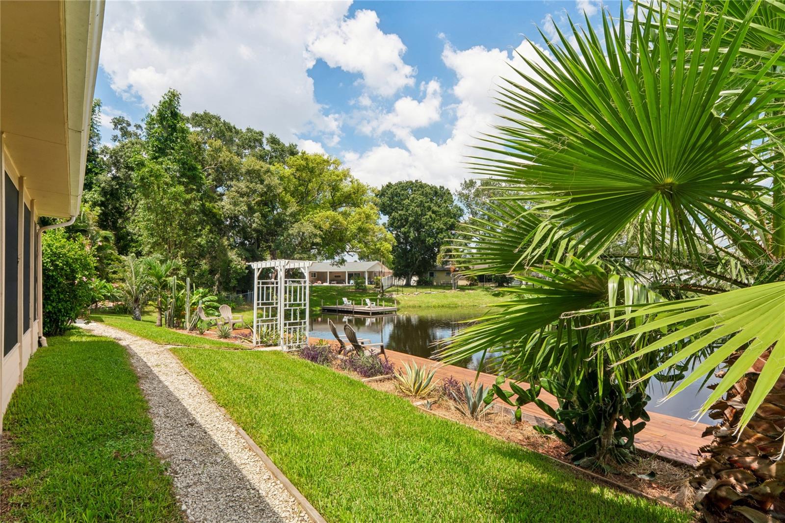 10681 SEMINOLE FOREST ST E, SEMINOLE, FL — photo 28