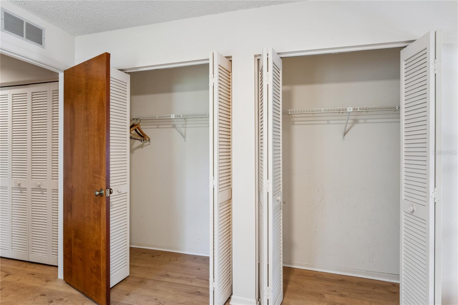 10681 SEMINOLE FOREST ST E, SEMINOLE, FL — photo 36