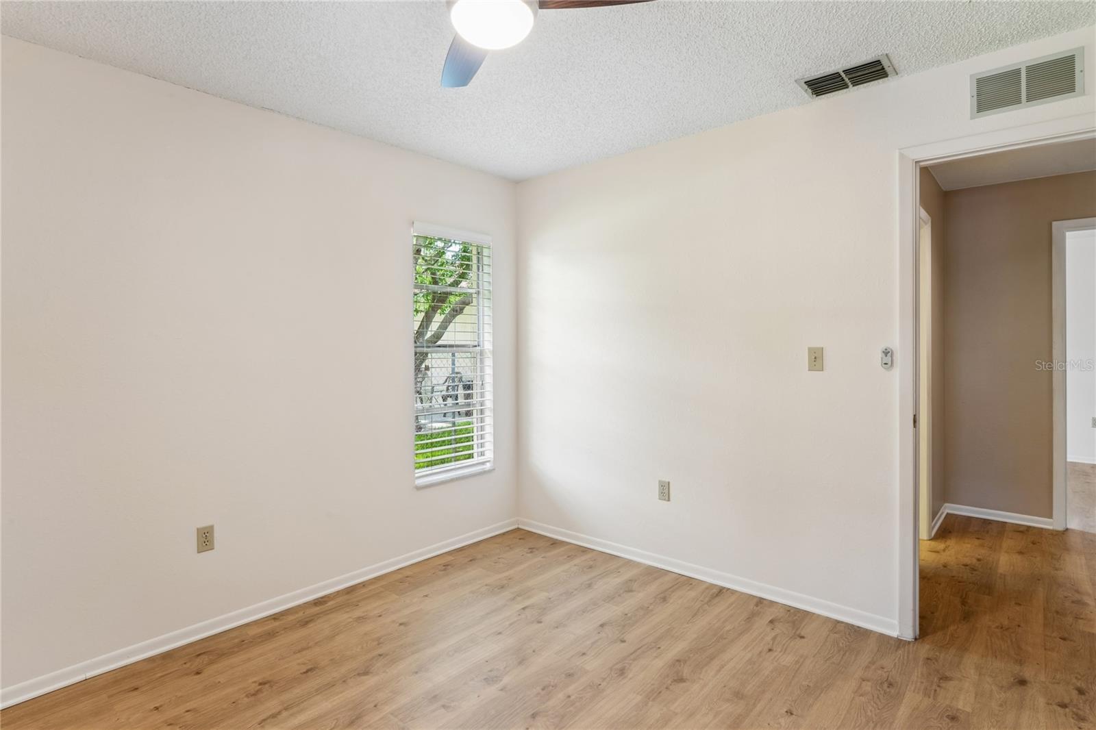 10681 SEMINOLE FOREST ST E, SEMINOLE, FL — photo 37