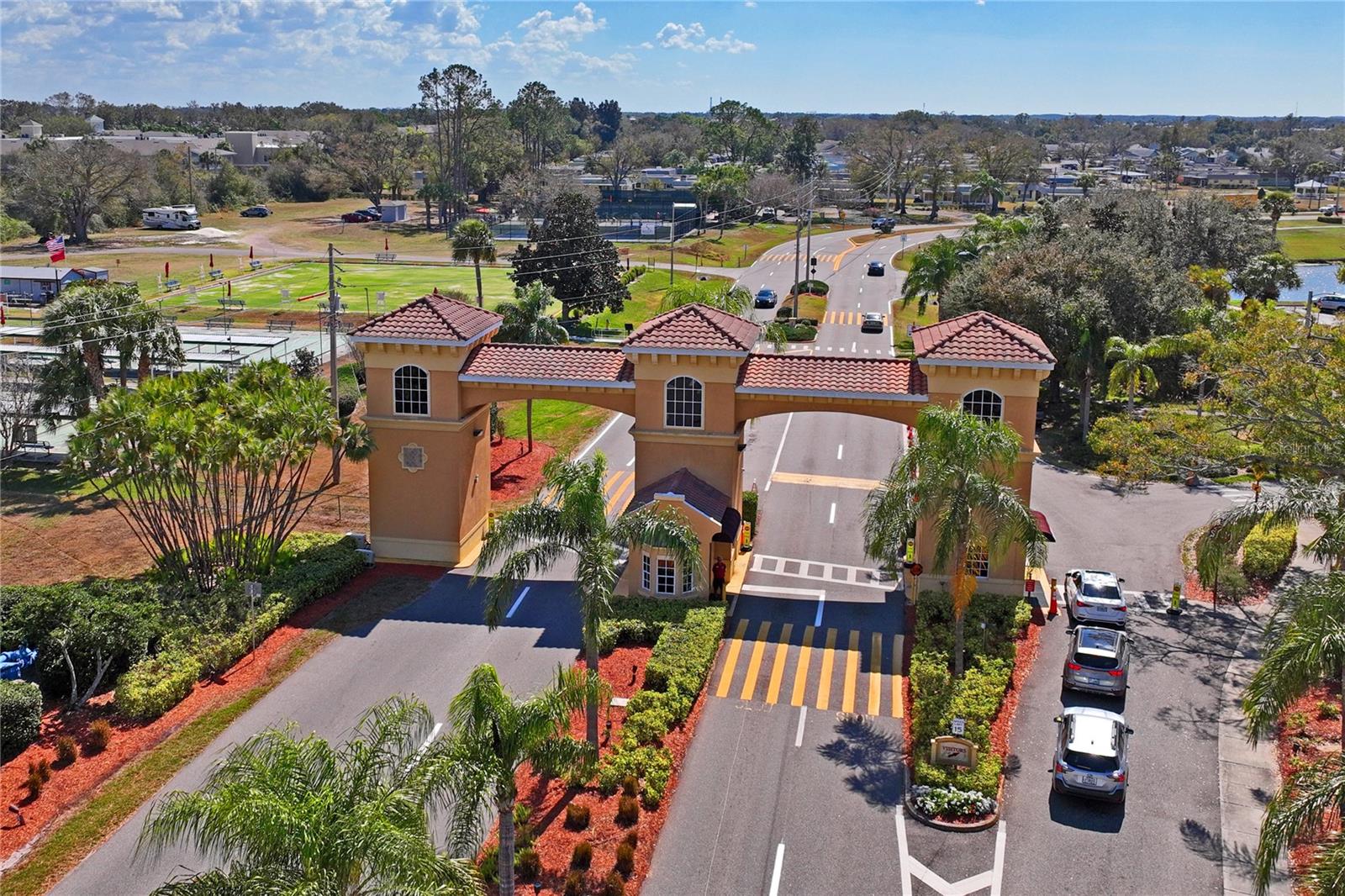 2208 WORTHINGTON GREENS DR #2208, SUN CITY CENTER, FL — photo 12