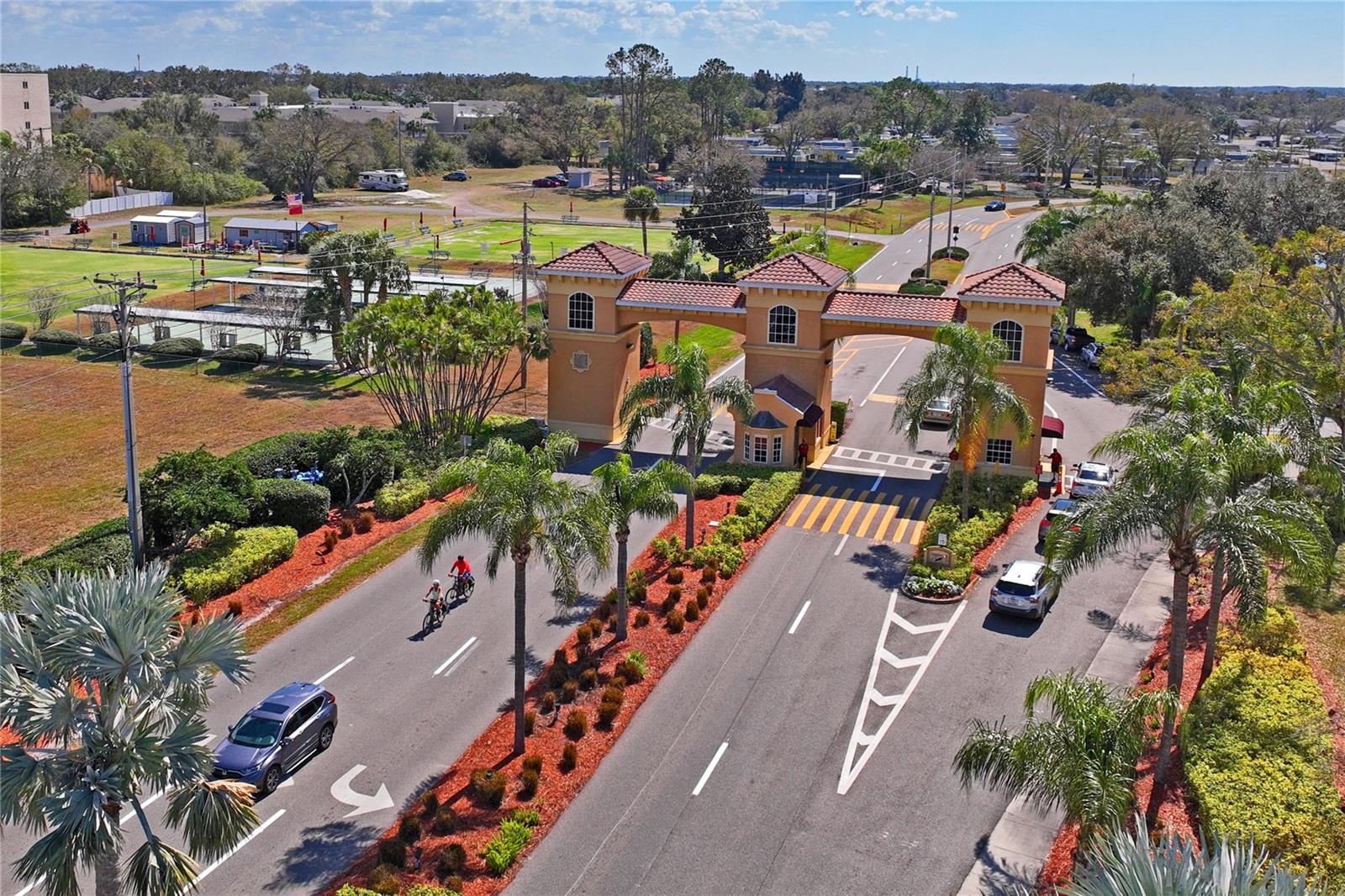 2208 WORTHINGTON GREENS DR #2208, SUN CITY CENTER, FL — photo 13