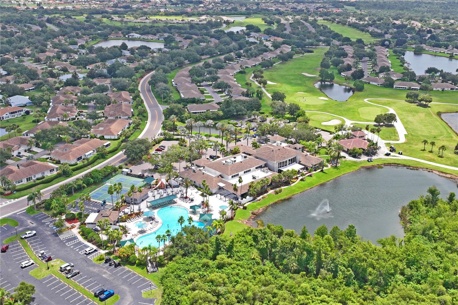 2208 WORTHINGTON GREENS DR #2208, SUN CITY CENTER, FL — photo 17