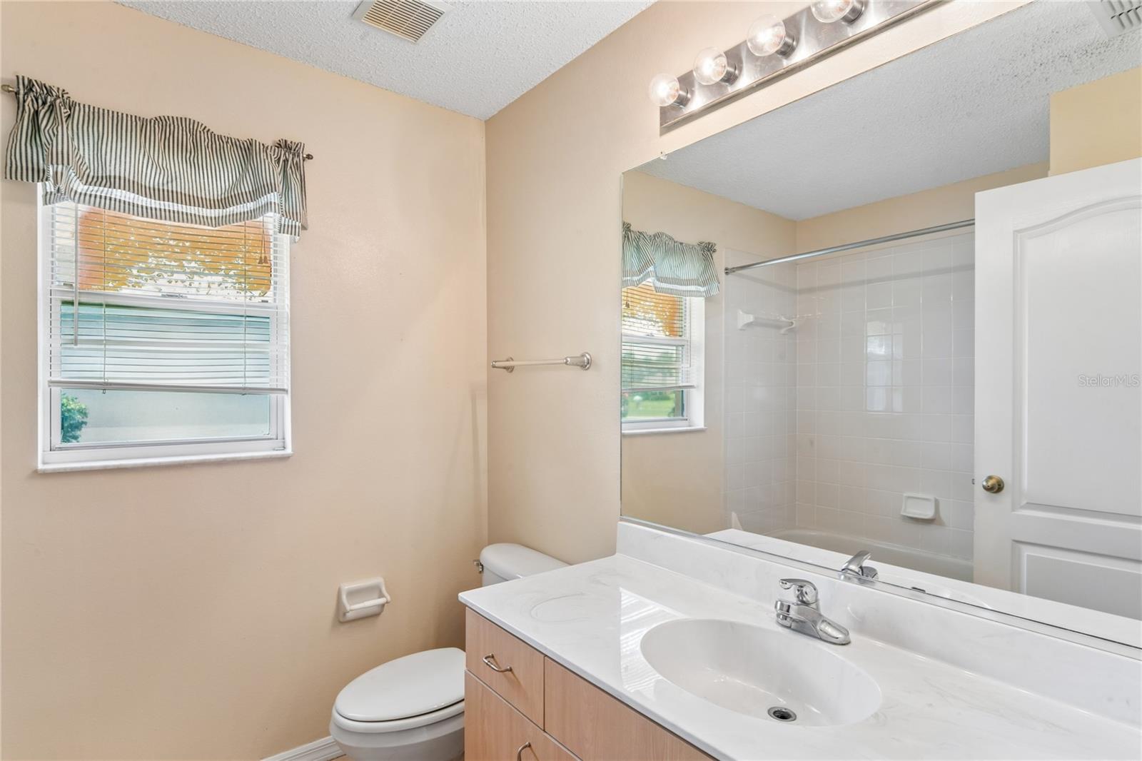 2208 WORTHINGTON GREENS DR #2208, SUN CITY CENTER, FL — photo 43