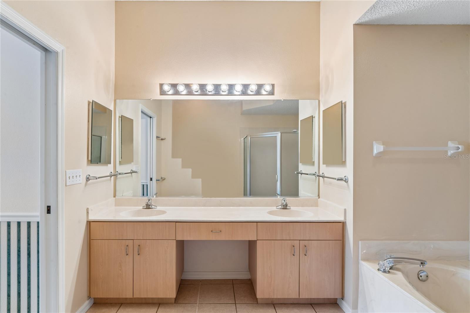 2208 WORTHINGTON GREENS DR #2208, SUN CITY CENTER, FL — photo 47