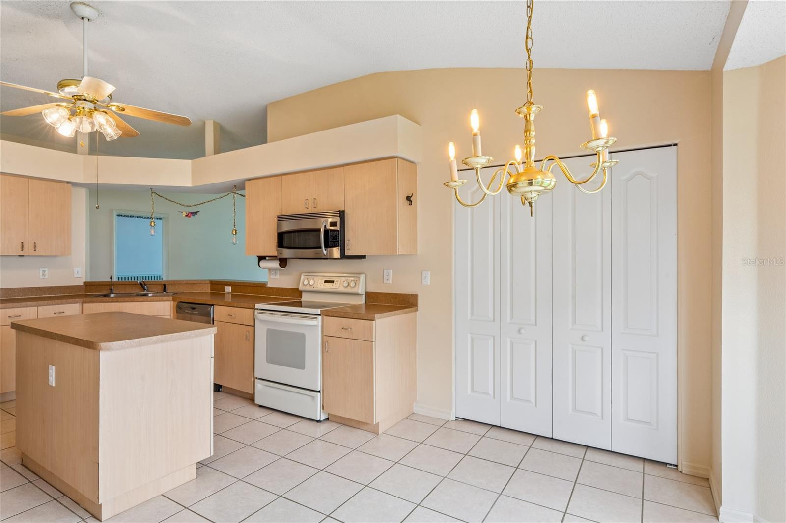 2208 WORTHINGTON GREENS DR #2208, SUN CITY CENTER, FL — photo 54