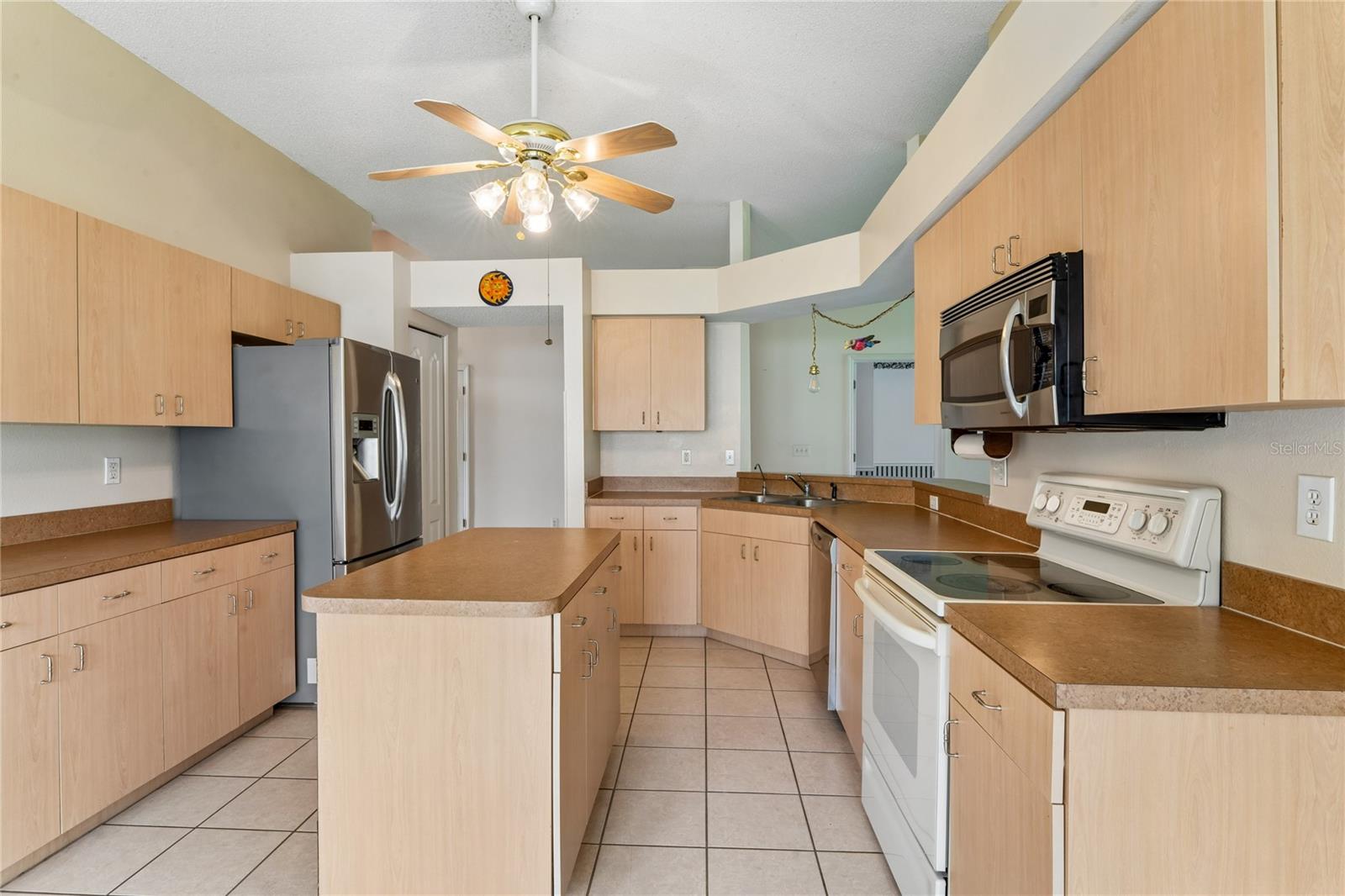 2208 WORTHINGTON GREENS DR #2208, SUN CITY CENTER, FL — photo 58