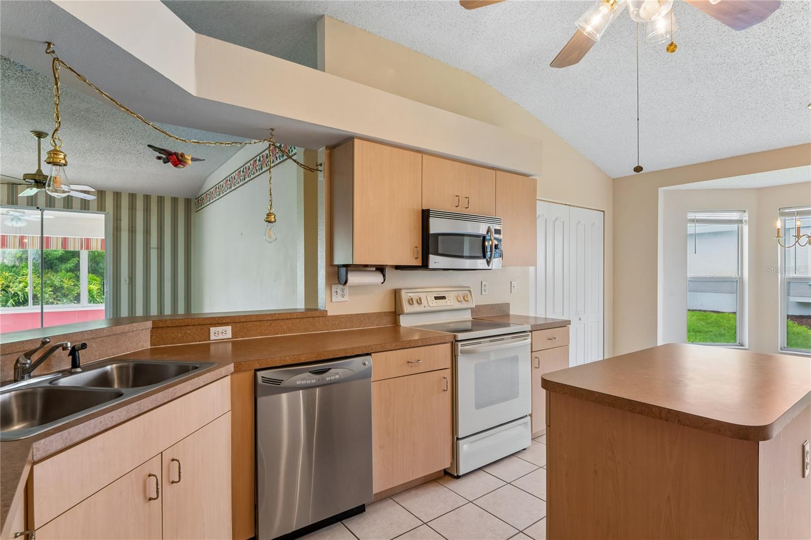 2208 WORTHINGTON GREENS DR #2208, SUN CITY CENTER, FL — photo 60