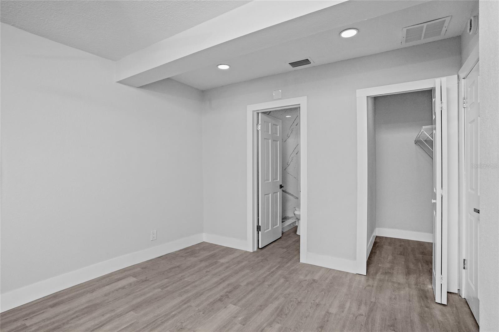 630 180TH AVE E, REDINGTON SHORES, FL — photo 18
