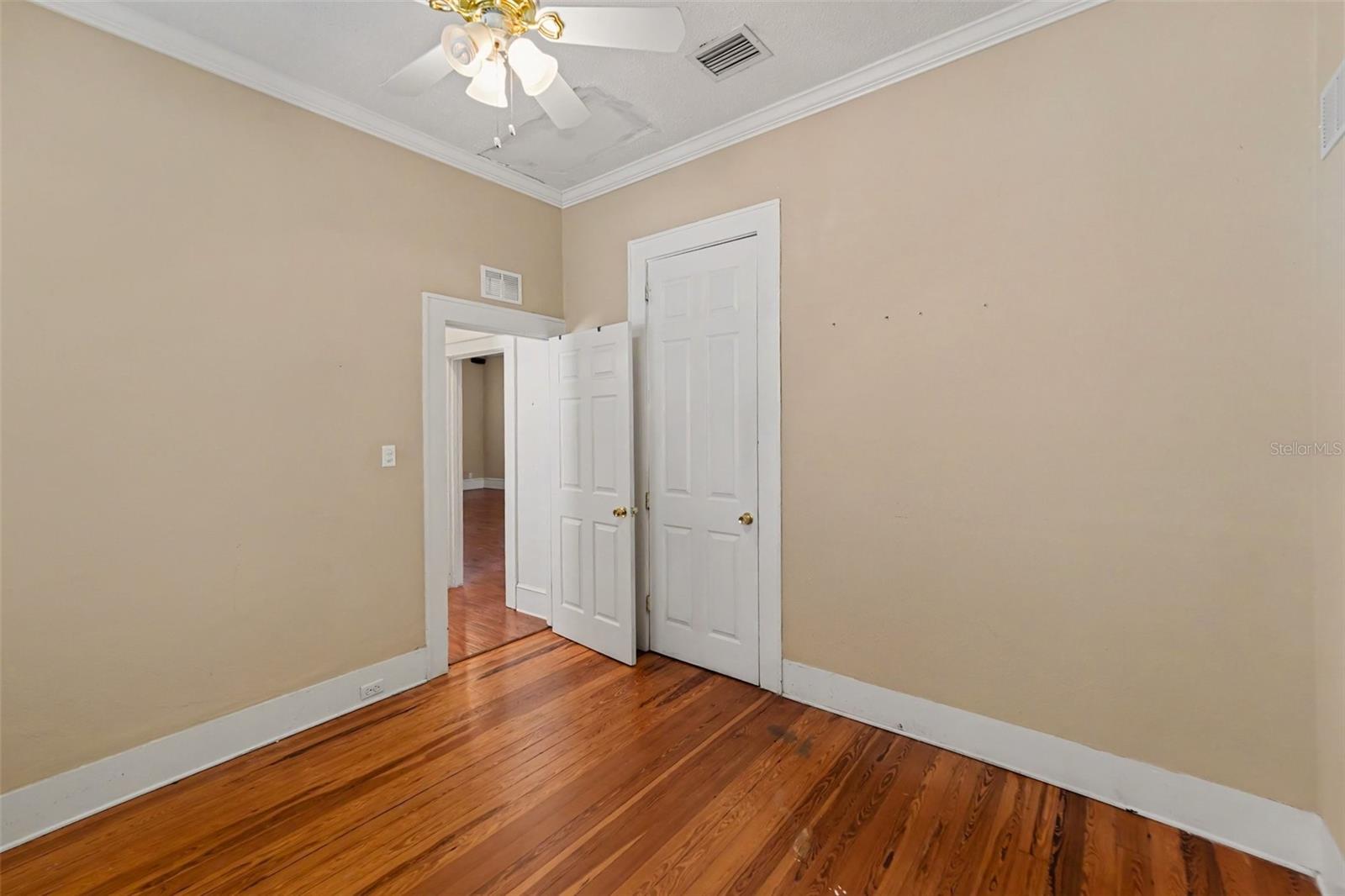 450 13TH AVE N, ST PETERSBURG, FL — photo 15