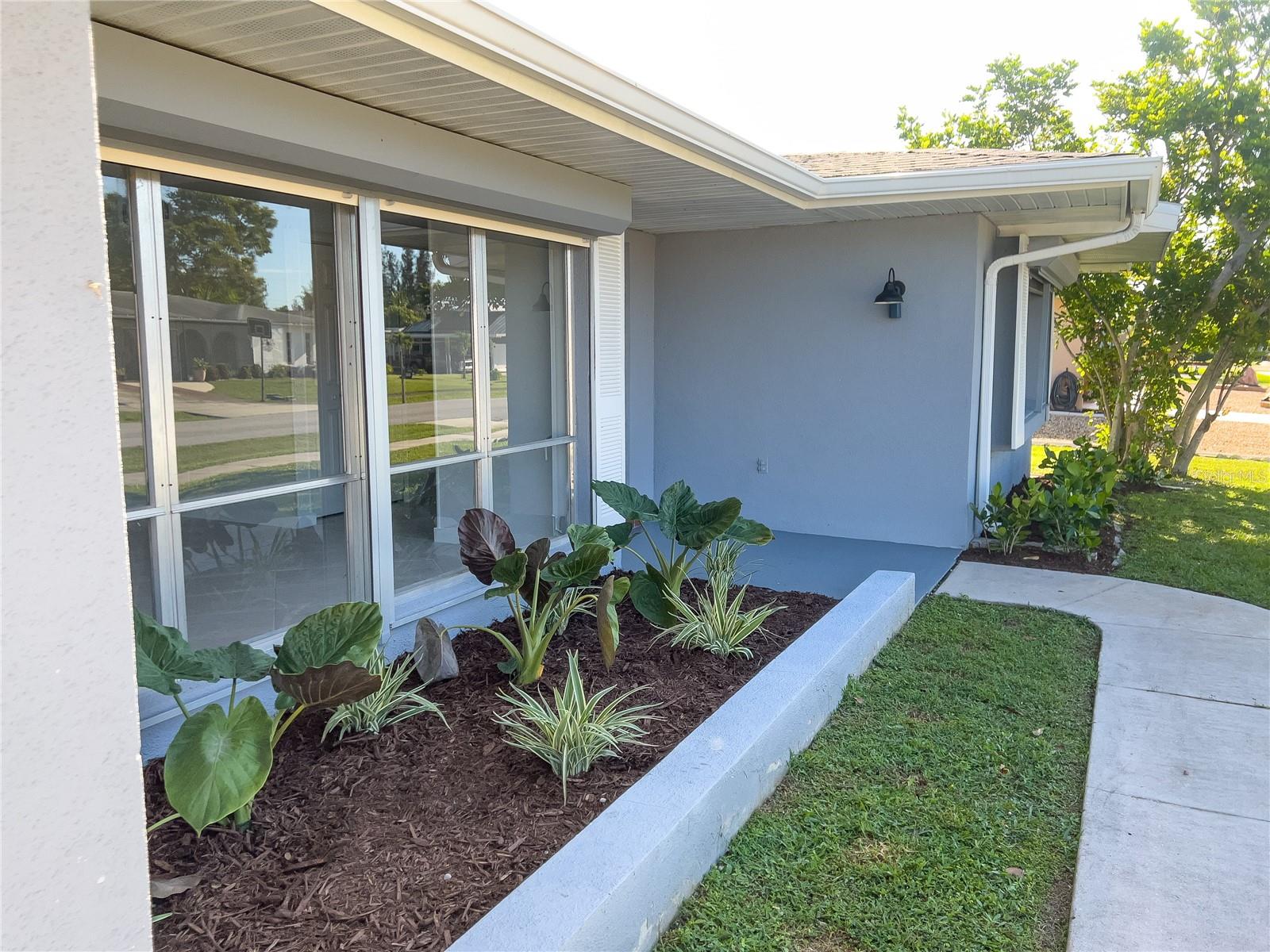326 WHERLEY AVE SE, PORT CHARLOTTE, FL — photo 3