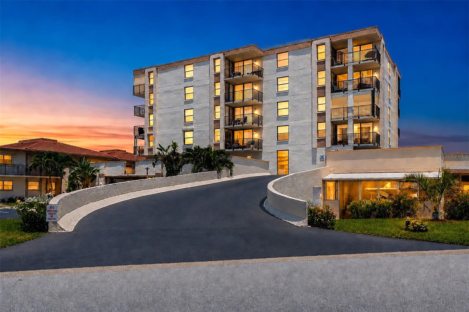 6145 SUN BLVD #306, ST PETERSBURG, FL — photo 2