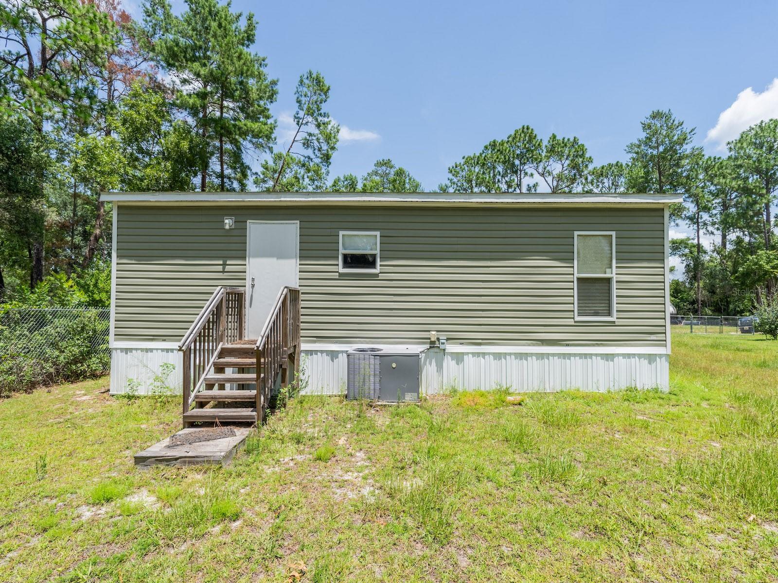 14668 NE 204TH PL, FORT MC COY, FL — photo 22
