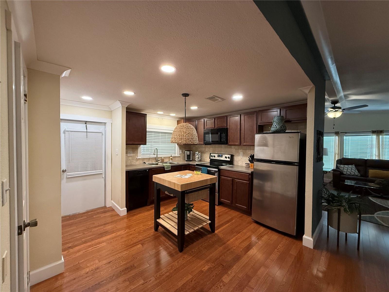 35 SEMINOLE PATH, WILDWOOD, FL — photo 3