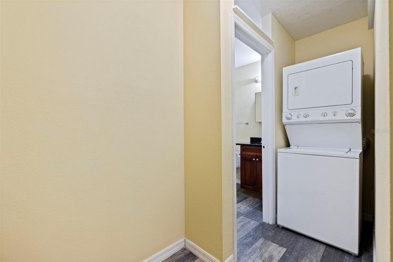 2462 14TH AVE N, ST PETERSBURG, FL — photo 28