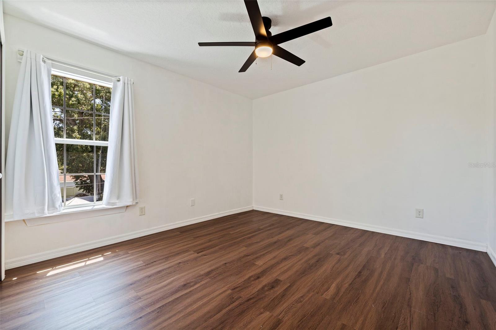 2462 14TH AVE N, ST PETERSBURG, FL — photo 34