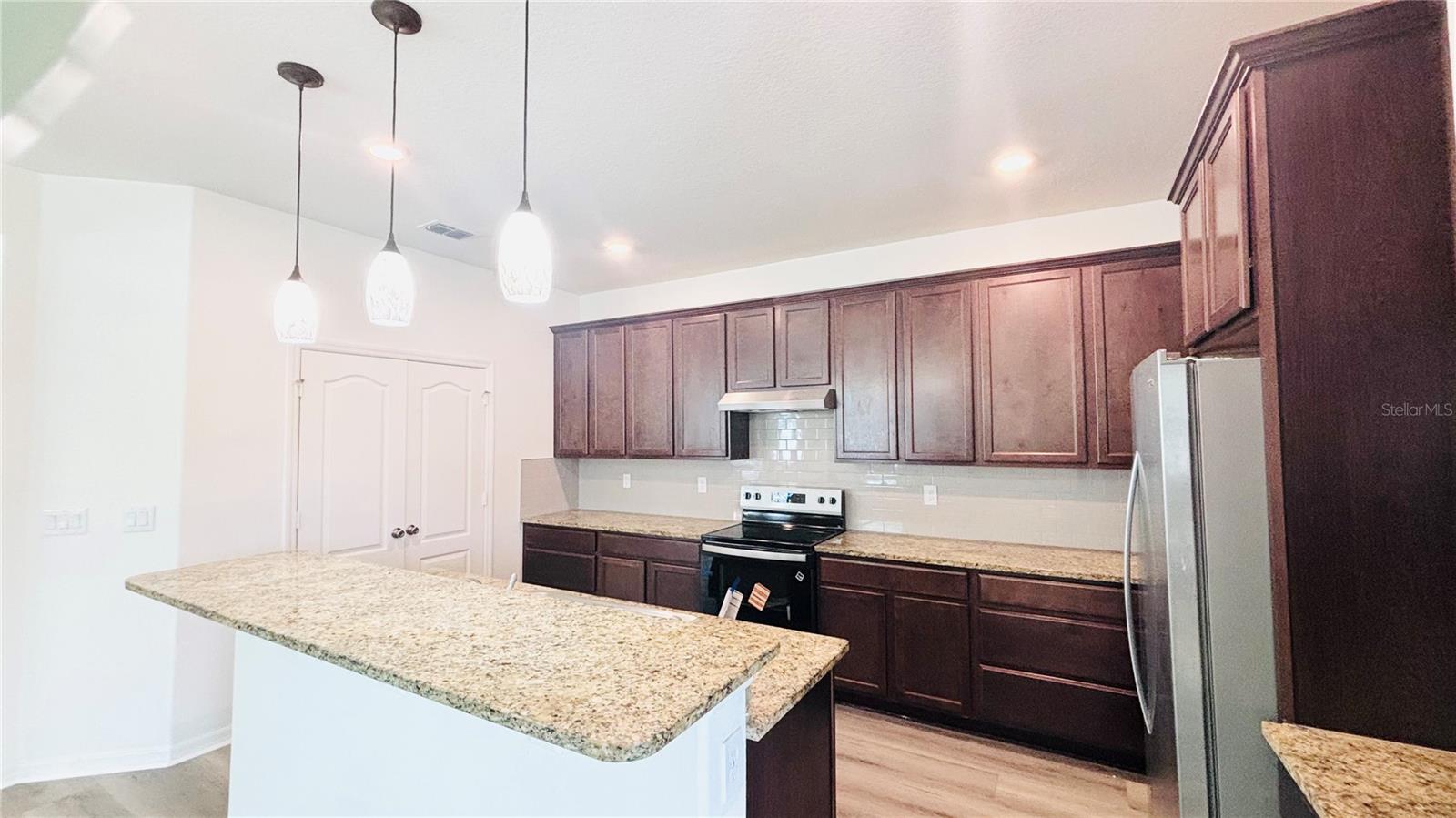 557 SCOTT LAKE CREEK LN, LAKELAND, FL — photo 6