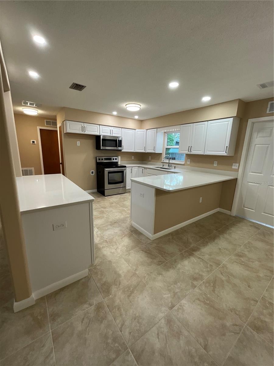 9359 BAHIA RD, OCALA, FL — photo 5