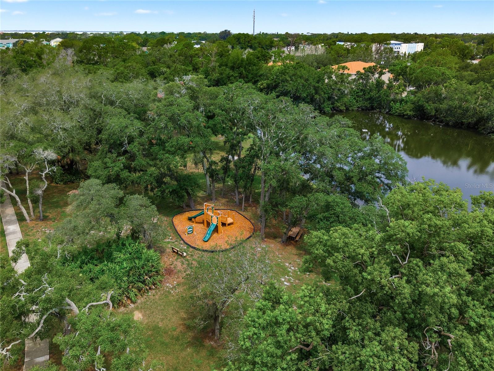 594 DAVENTRY SQ, PALM HARBOR, FL — photo 23