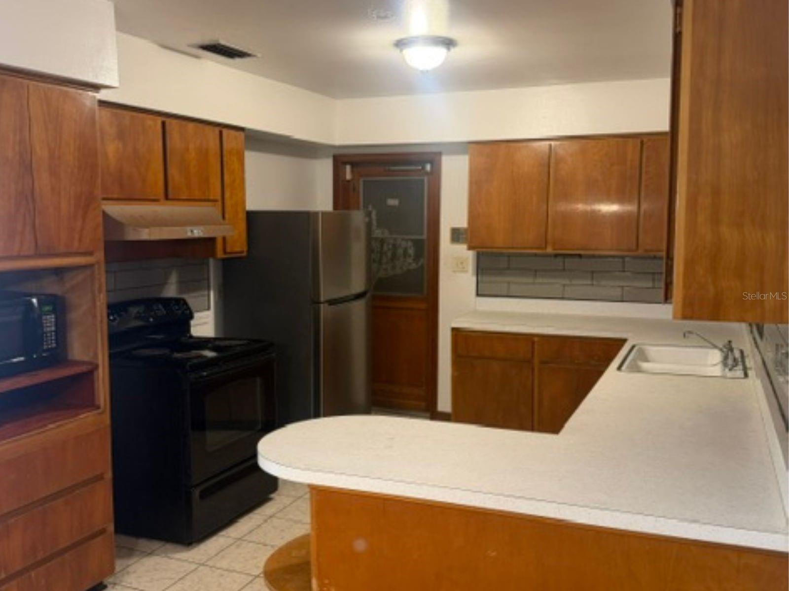 14812 N IRIS AVE, TAMPA, FL — photo 3