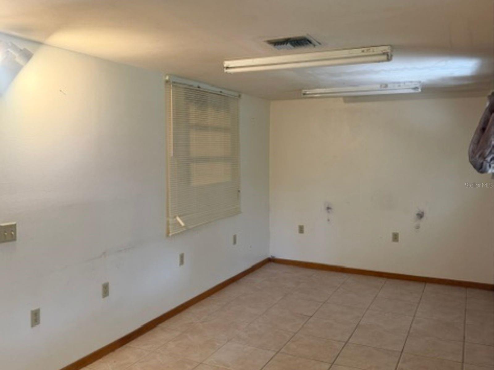 14812 N IRIS AVE, TAMPA, FL — photo 5