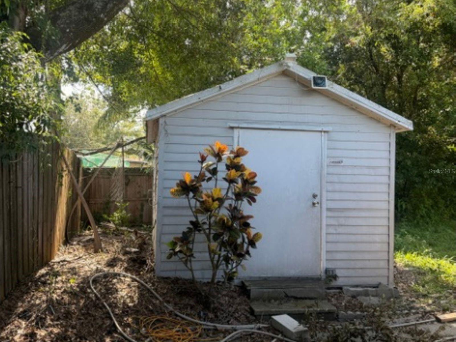 14812 N IRIS AVE, TAMPA, FL — photo 17